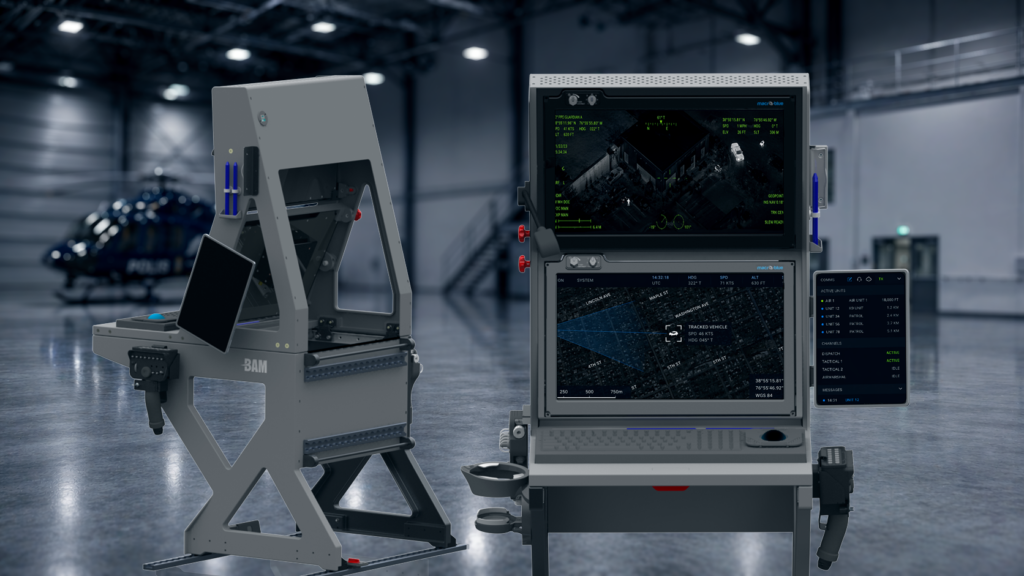 BAM Operator Console for rotorcraft with dual 18,5-inch displays and modular side panels